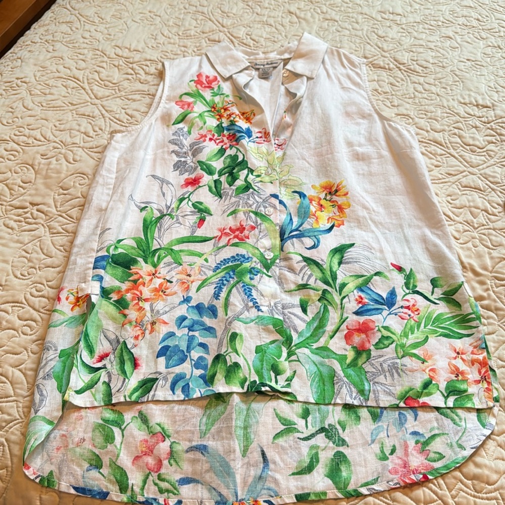 NWOT Timmy Bahama linen blouse. Beautiful floral print